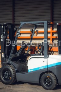 Арендовать дизельный вилочный погрузчик teu fd25t в Екатеринбурге